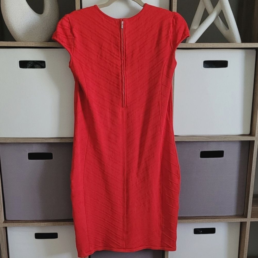 ♥️CACHE Elegant Fire Red Chevron Dress Size L - Picture 12 of 16